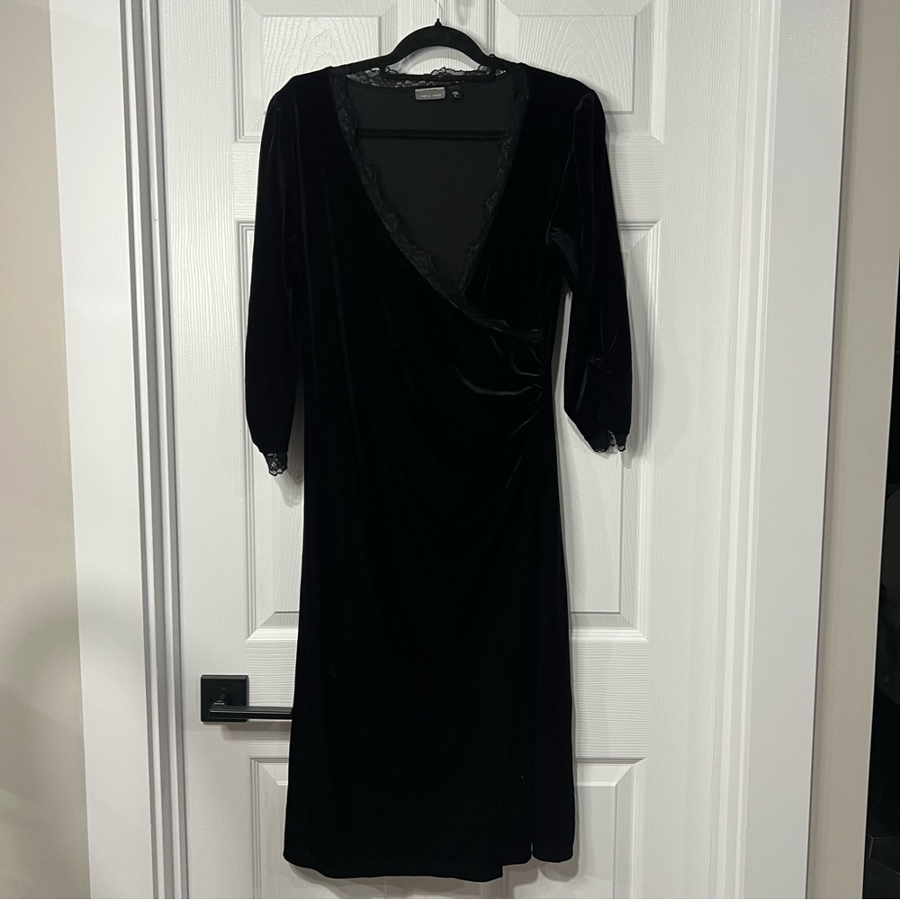 Velvet black dress with lace edging Apt. 9 made in USA
